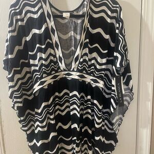 NEW La Blanca Black and White swim suit cover size Large